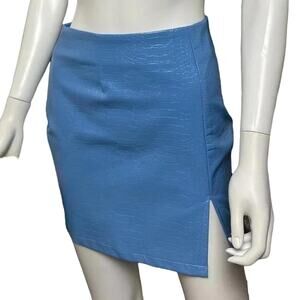 Faeriesty Baby-Blue Embossed Faux Snakeskin Mini Skirt – NWOT – Size Small